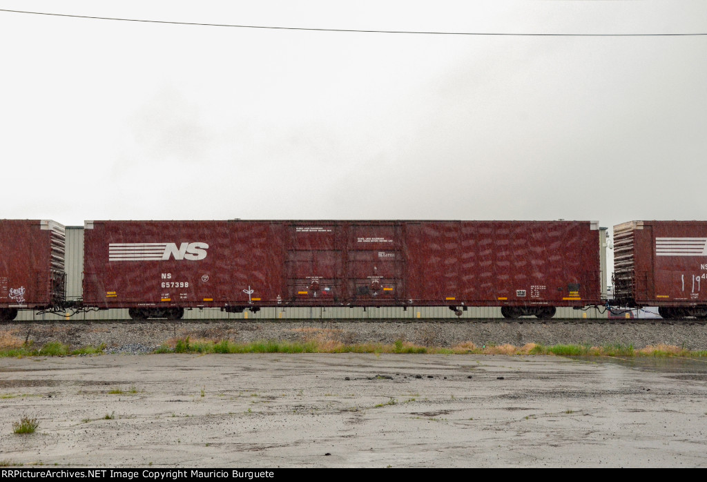 NS Box Car